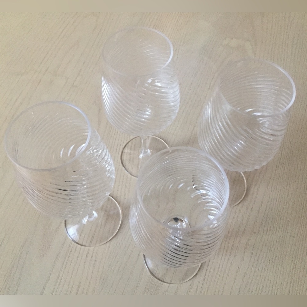 Clear Spiral-Textured Acrylic Wine Glasses - Set of 4